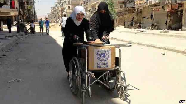 تقول الأمم المتحدة إن أكثر من 10.8 مليون سوري بحاجة ماسة إلى المساعدات.